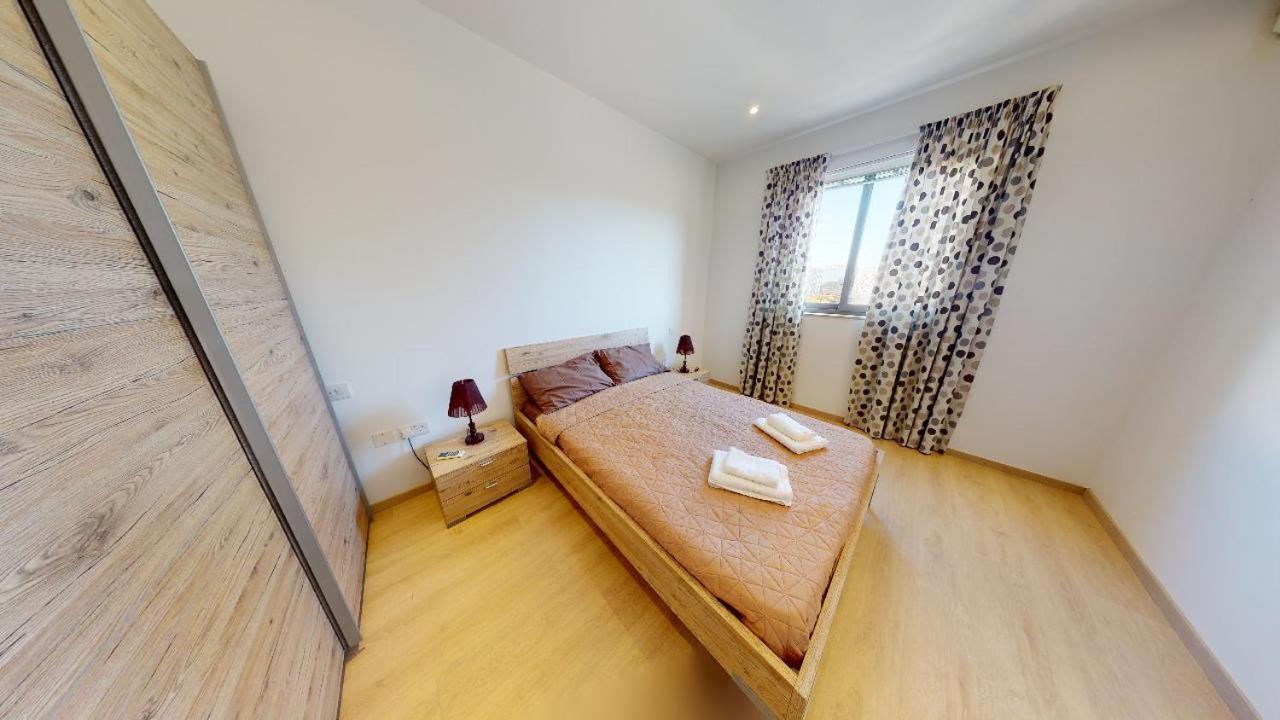 Spacious 2 Bedroom In Sliema
